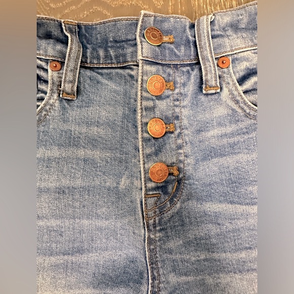 Madewell High-Rise Denim Boyshorts: Button-Through Edition | Size 25 - Picture 4 of 8